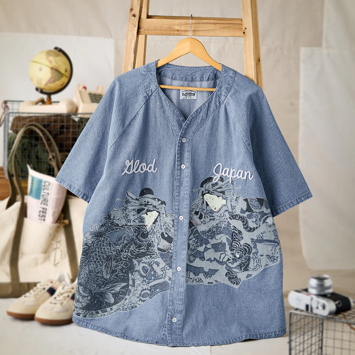 浮世絵プリント＆立体刺繍入り　ループ付きベースボールカラーデニムシャツ - Image 3