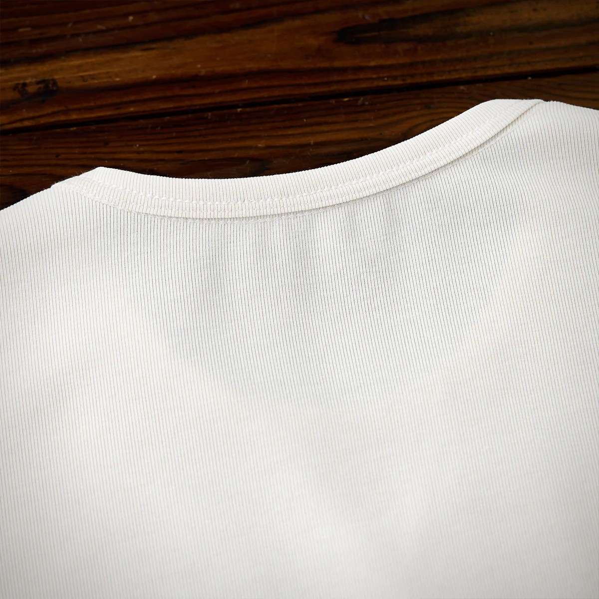 袖ターコイズ風ボタン付き　Vガゼット入りエアーレイヤードTシャツ - Image 15